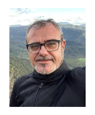 Aquesta imatge té l'atribut alt buit; el seu nom és paco.png